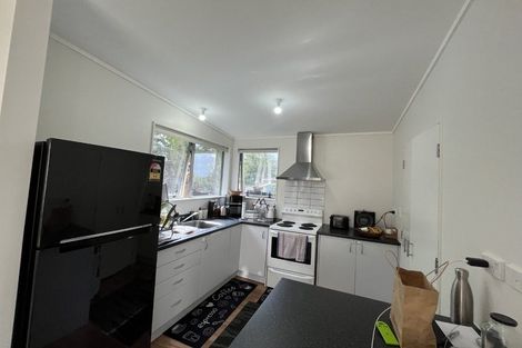 Photo of property in 8 Oreil Avenue, West Harbour, Auckland, 0618