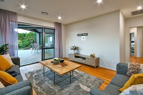 Photo of property in 15 Hereford Lane, Ararimu, Drury, 2579