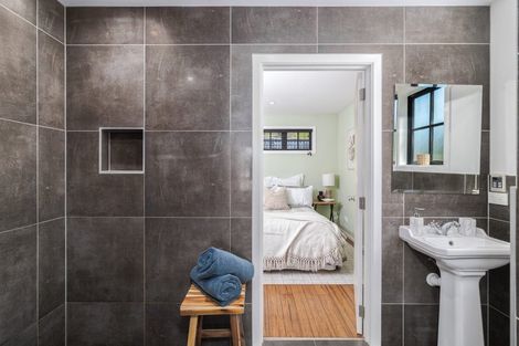 Photo of property in 24 Jacksons Road, Lyttelton, 8082