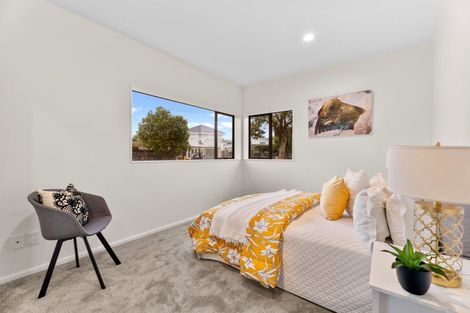 Photo of property in 1 Armagh Road, Blockhouse Bay, Auckland, 0600