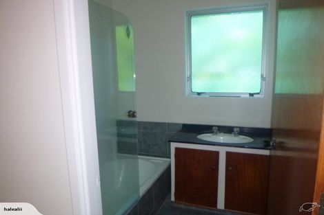 Photo of property in 9 Tesla Place, Totara Vale, Auckland, 0629