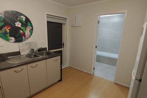 Photo of property in 1409 Whangaparaoa Road, Army Bay, Whangaparaoa, 0930