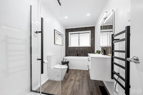 Photo of property in 74 Elmslie Road, Pinehaven, Upper Hutt, 5019