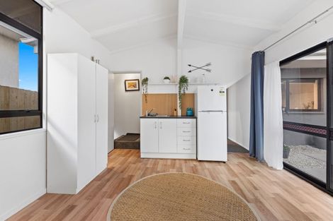 Photo of property in 32 Churchill Road, Cockle Bay, Auckland, 2014