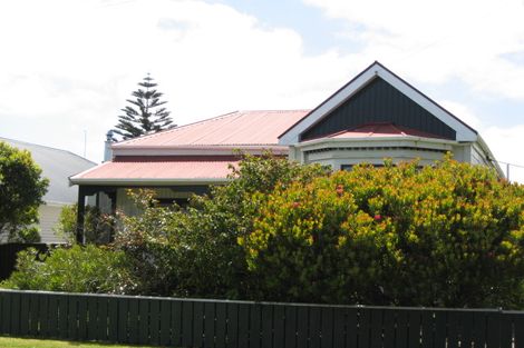 Photo of property in 33 Peel Street, Westport, 7825