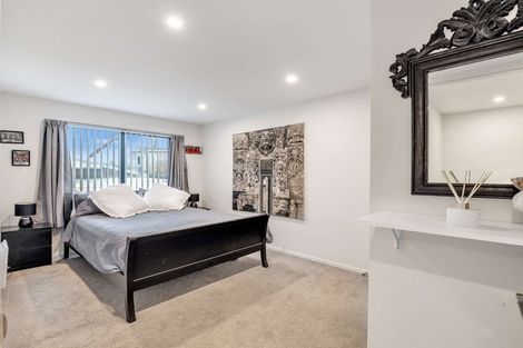 Photo of property in 9/60 Kelman Road, Kelston, Auckland, 0602