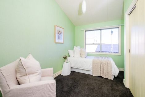 Photo of property in 26 The Esplanade, Westshore, Napier, 4110