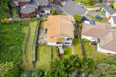Photo of property in 14 Cullen Place, Tawa, Wellington, 5028