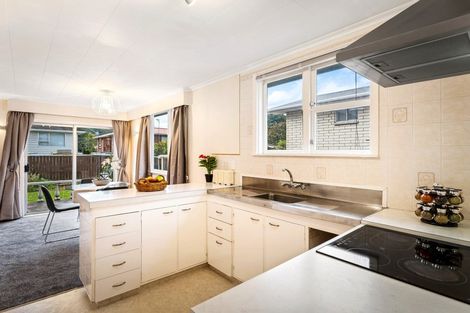 Photo of property in 2 Monterey Place, Totara Park, Upper Hutt, 5018