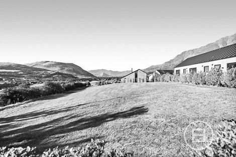Photo of property in 21 Cunninghams Drive, Jacks Point, Queenstown, 9371