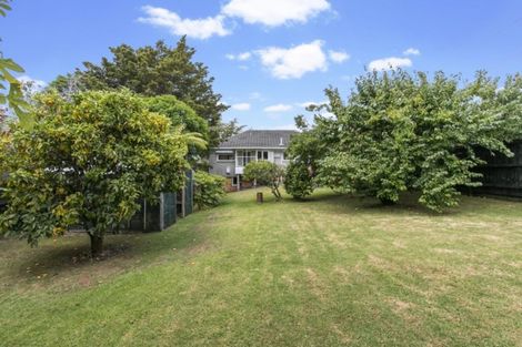 Photo of property in 32 Woodward Avenue, Mangere Bridge, Auckland, 2022