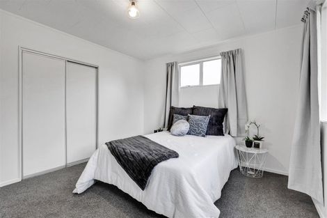 Photo of property in 2/18 Culzean Grove, Bell Block, New Plymouth, 4312