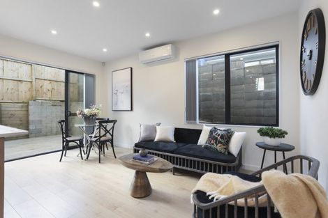 Photo of property in 37 Garton Drive, Massey, Auckland, 0614