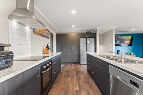 Photo of property in 10 Cullinane Avenue, Feilding, 4702