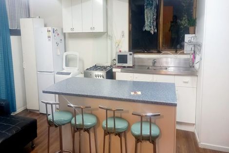 Photo of property in 42 Compton Street, Hillcrest, Auckland, 0627