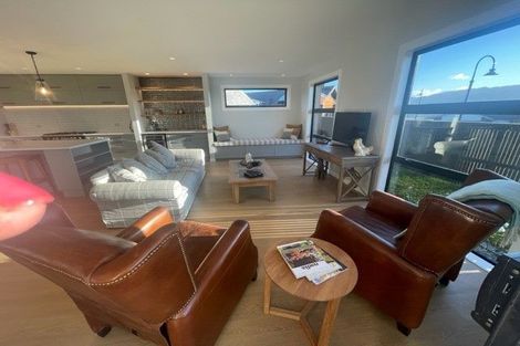 Photo of property in 14 Rotorua Grove, Aotea, Porirua, 5024