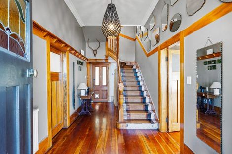 Photo of property in 16 Brewster Street, Bluff Hill, Napier, 4110