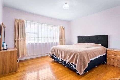 Photo of property in 2/7 Ellen Avenue, Hillcrest, Auckland, 0627