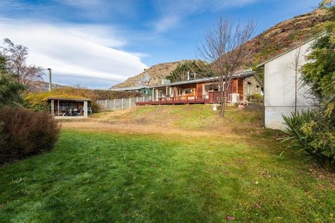 Photo of property in 38 Mcchesney Road, Arthurs Point, Queenstown, 9371