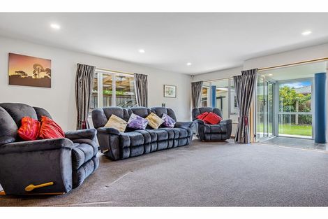 Photo of property in 156 Withells Road, Avonhead, Christchurch, 8042