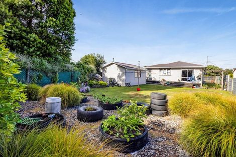 Photo of property in 9 Manawapou Road, Hawera, 4610