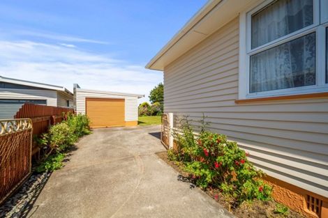 Photo of property in 6 Murray Avenue, Hawera, 4610