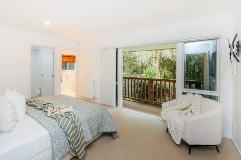 Photo of property in 35 Oram Drive, Turitea, Palmerston North, 4472