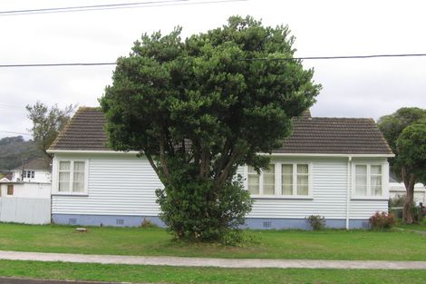 Photo of property in 22 Lockwood Crescent, Taita, Lower Hutt, 5011