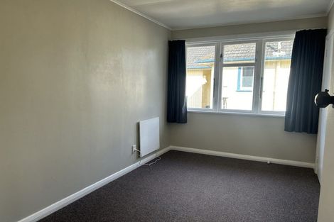 Photo of property in 17 Bristol Crescent, Roslyn, Palmerston North, 4414