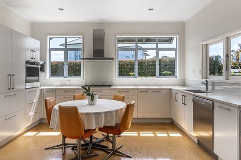 Photo of property in 62 Vauxhall Road, Devonport, Auckland, 0624