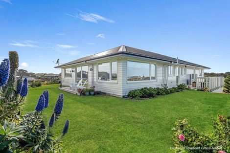 Photo of property in 12 Longbeach Drive, Castlecliff, Whanganui, 4501