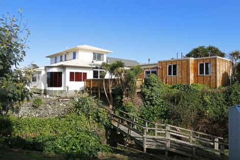 Photo of property in 11 Dieffenbach Street, Opunake, 4616