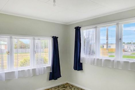 Photo of property in 5 Edinburgh Terrace, Foxton Beach, Foxton, 4815