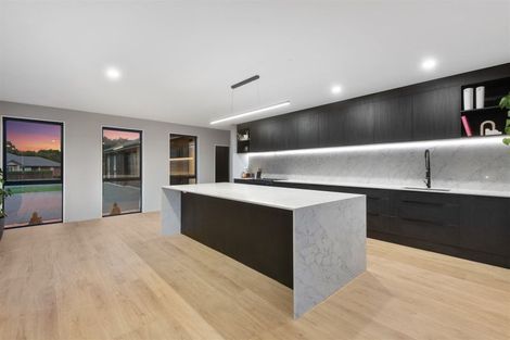 Photo of property in 8 Crawford Close, Amberley, 7410