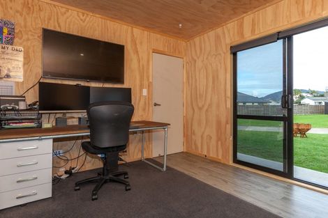 Photo of property in 30 Tairua Palms Place, Tairua, 3508