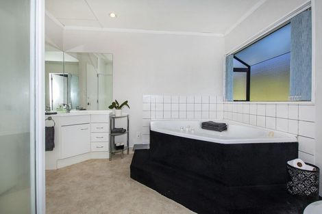 Photo of property in 9 Ngahere Drive, Horahora, Whangarei, 0110