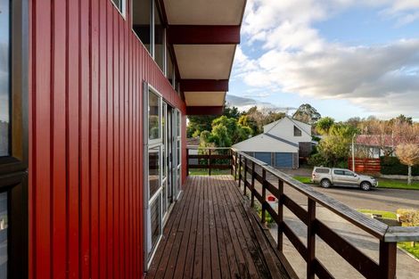 Photo of property in 17 Lane Place, Awapuni, Palmerston North, 4412