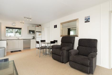 Photo of property in 115 Pukehina Parade, Pukehina, 3189