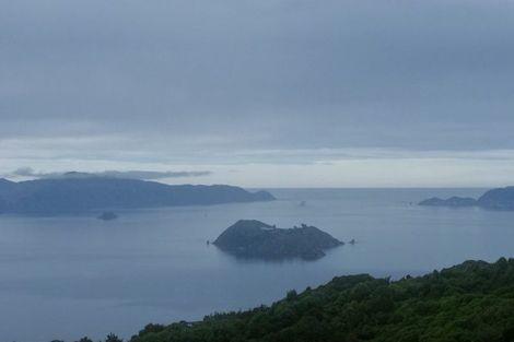 Photo of property in 282 Maungaraki Road, Maungaraki, Lower Hutt, 5010