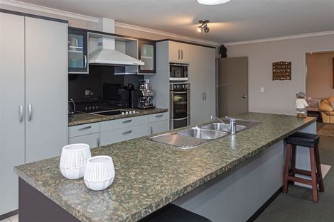 Photo of property in 3 Acacia Court, Whitianga, 3510