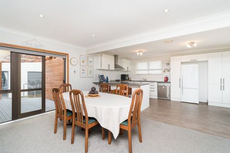 Photo of property in 14 Pitama Road, Awapuni, Palmerston North, 4412