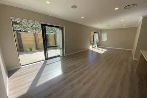 Photo of property in 30 Godfrey Drive, Orewa, 0931