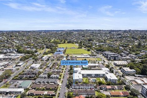 Photo of property in 2/25 Inverness Road, Browns Bay, Auckland, 0630