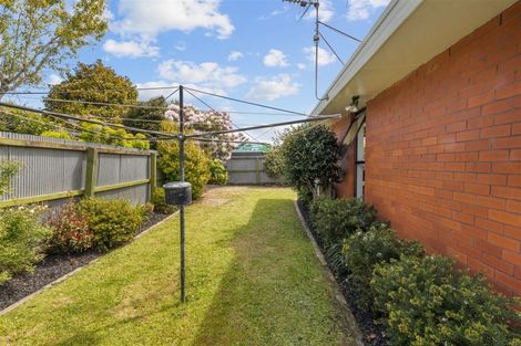Photo of property in 2/151 Northcote Road, Northcote, Christchurch, 8052