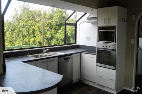 Photo of property in 38 Makora Road, Otaihanga, Paraparaumu, 5036