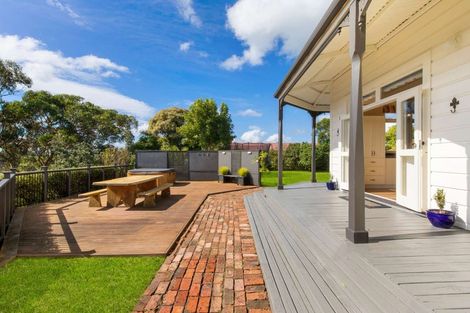 Photo of property in 11 Stark Street, Durie Hill, Whanganui, 4500