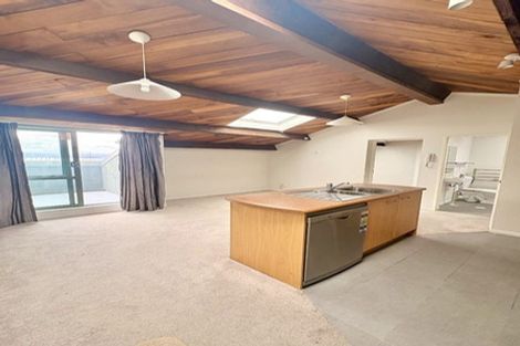 Photo of property in Metro Apartments, 21/220 Thorndon Quay, Pipitea, Wellington, 6011