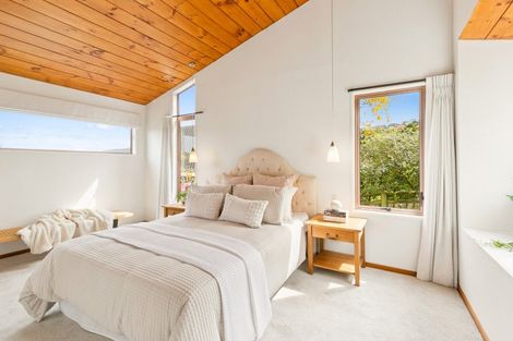 Photo of property in 7 Nadia Grove, Khandallah, Wellington, 6035