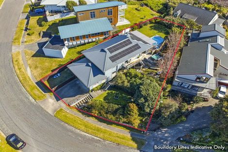 Photo of property in 42 Hicks Crescent, Waikanae Beach, Waikanae, 5036