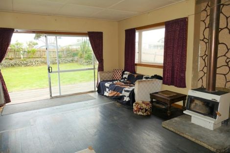 Photo of property in 42 West Coast Road, Te Kopuru, 0371